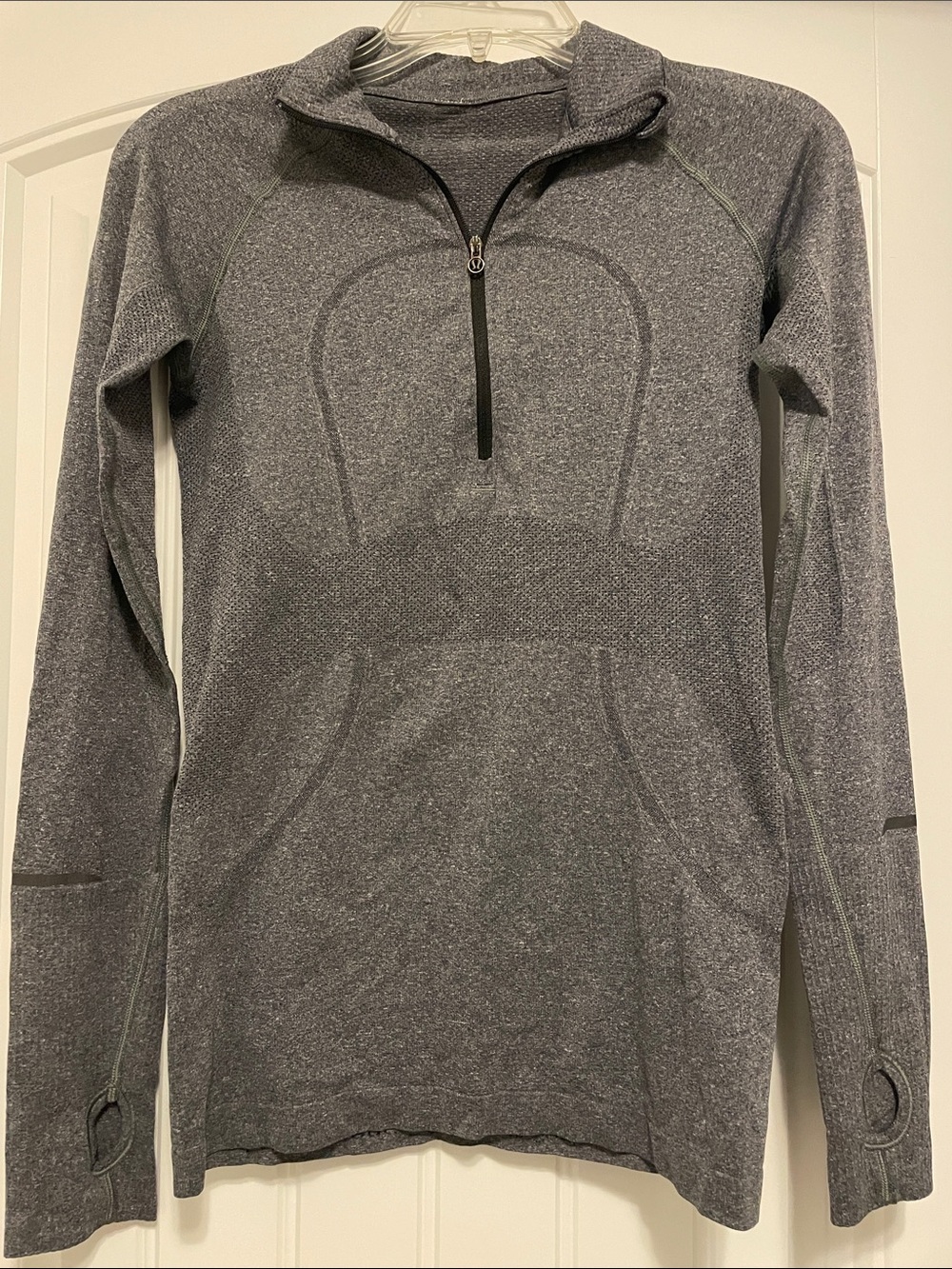 Lululemon Women’s Lightweight Pullover.